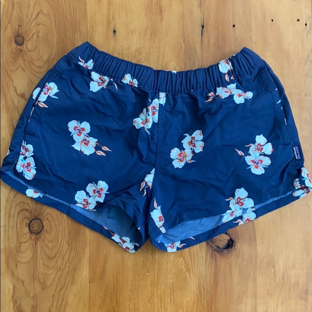 EUC Women’s Patagonia Baggies Shorts, Small